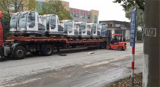 潔博士掃地車(chē)生產(chǎn)廠(chǎng)家多批次為丘頭鎮政府發(fā)貨