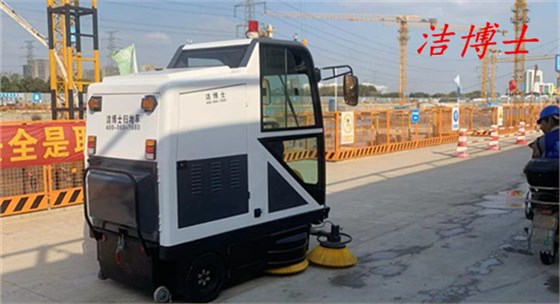 電動(dòng)掃地車(chē)