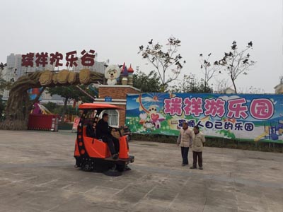 小型掃地車(chē)案例-瑞祥景區