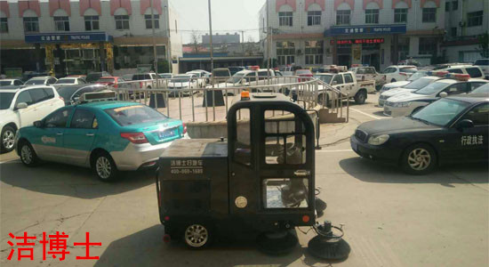 河北省河間市公安交通警察大隊-潔博士電動(dòng)清掃車(chē)