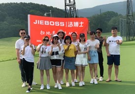 揮越巔峰、縱情果嶺，潔博士冠軍小組鐘山高爾夫體驗之旅