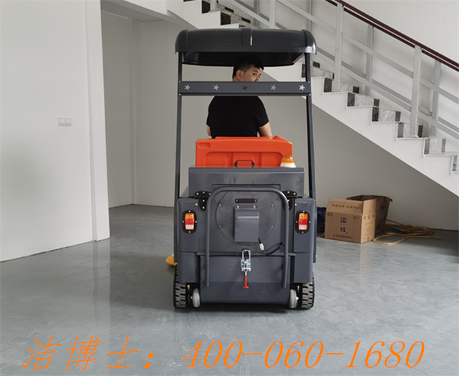 潔博士駕駛掃地機客戶(hù)案例—曲沃縣福生源物業(yè)服務(wù)有限公司