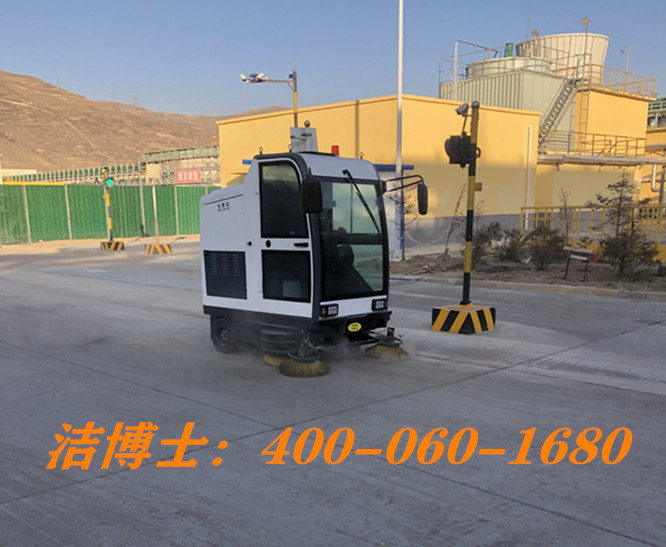潔博士駕駛掃地車(chē)客戶(hù)案例-浙江盛奎實(shí)業(yè)有限公司